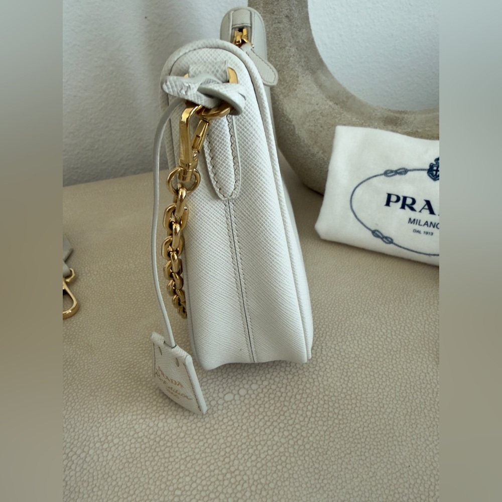 Prada Re-Edition 2005 Saffiano Leather Bag with Gold Hardware and Chain. - Picture 9 of 15